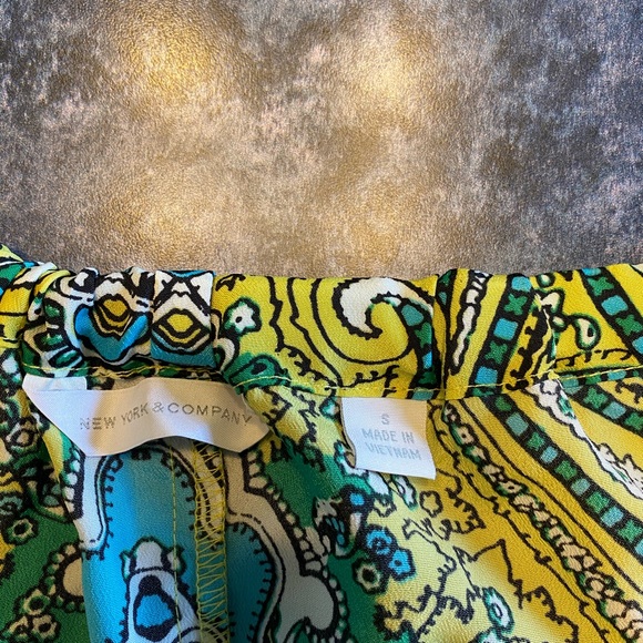 Fun summer top - Picture 2 of 4